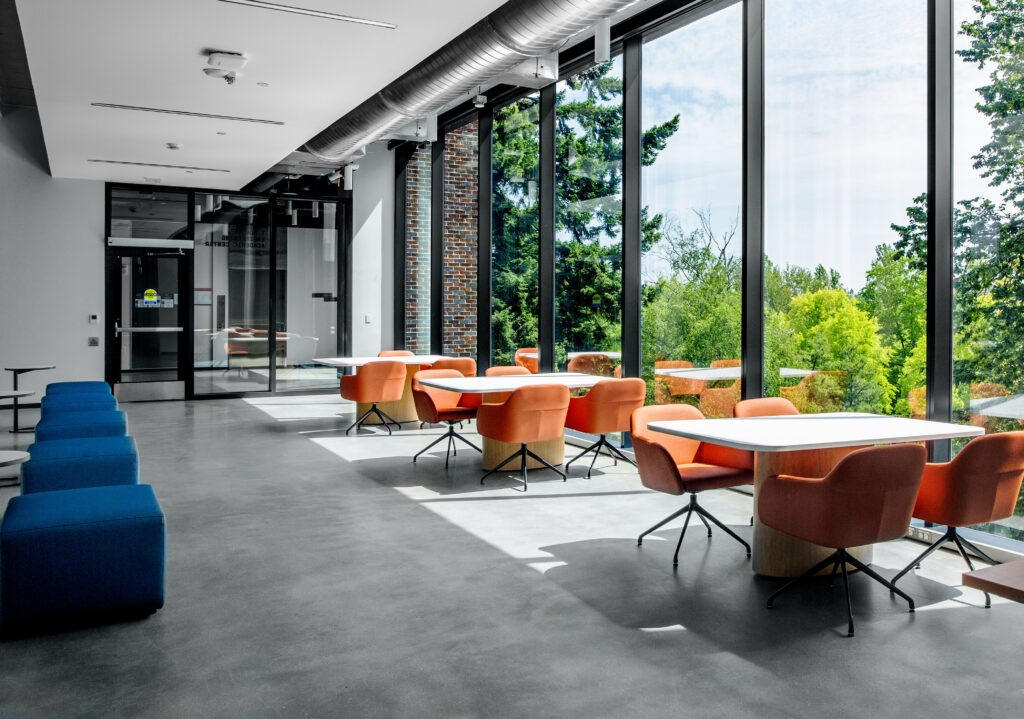 University of Washington Interdisciplinary Engineering Building Study and Lounge Area