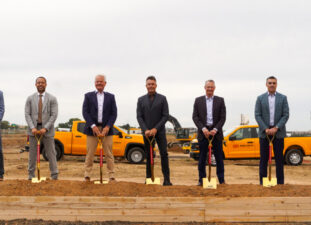 HPHQ groundbreaking shovel ceremony
